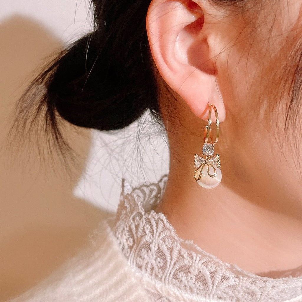 Avtoit | Bow Pearl Earrings