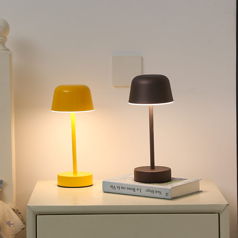Avtoit | PRISMA PULSE FLARE – Dynamic LED Table Lamp