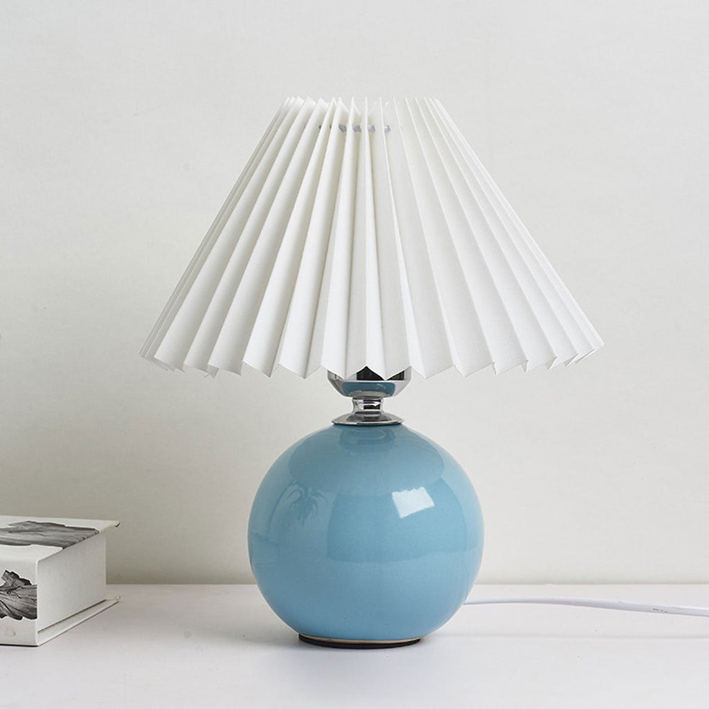 Avtoit | Nordic minimalist 1-light table lamp made of ceramic with pleats