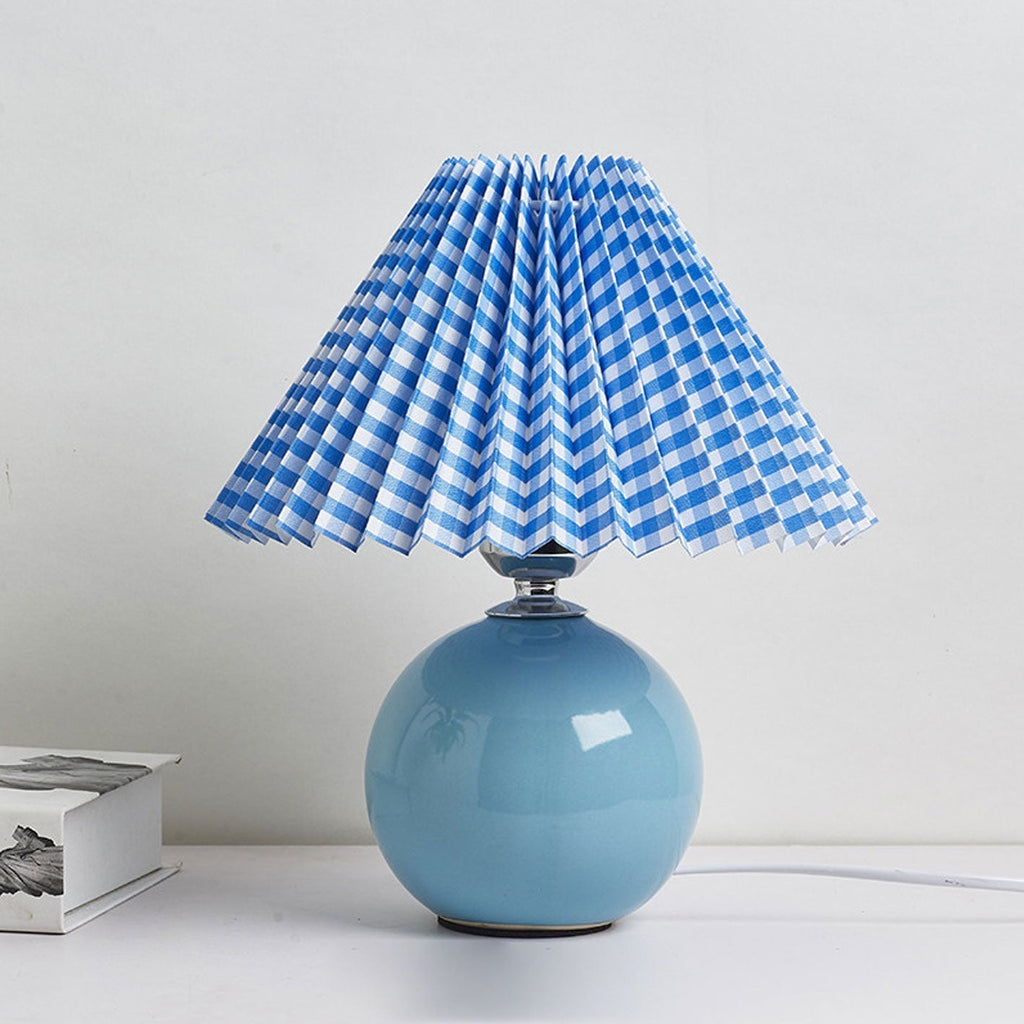 Avtoit | Nordic minimalist 1-light table lamp made of ceramic with pleats