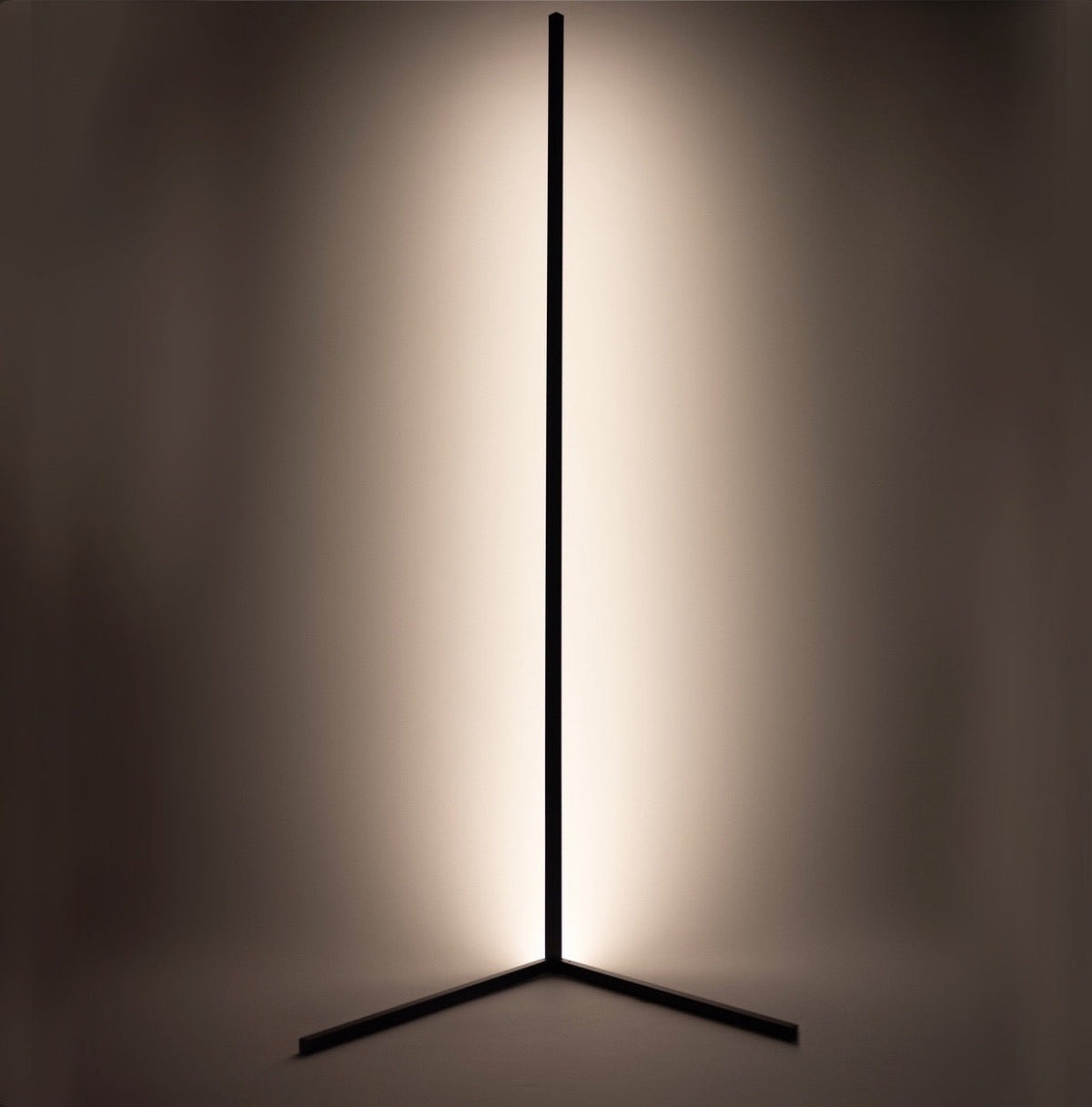 Avtoit | Corner floor lamp