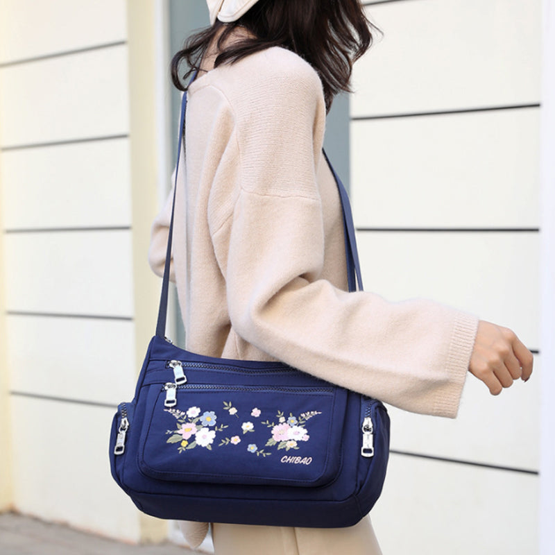 Avtoit | Embroidered Flower Shoulder Bag