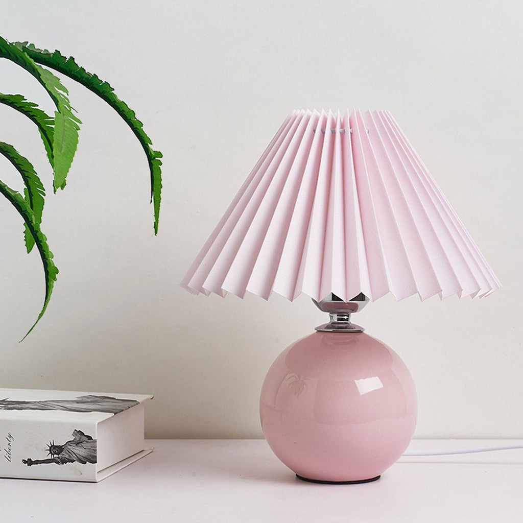 Avtoit | Nordic minimalist 1-light table lamp made of ceramic with pleats