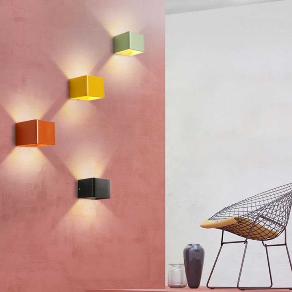 Avtoit | Modern square wall light