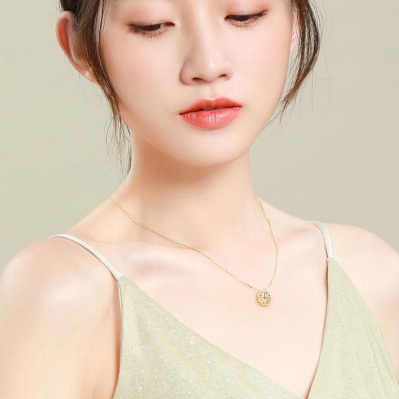 Avtoit | Hollow Four Leaf Clover Necklace