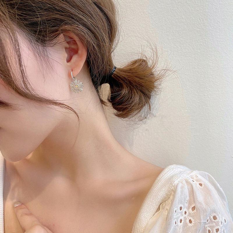 Avtoit | Vintage Flower Pendant Earrings