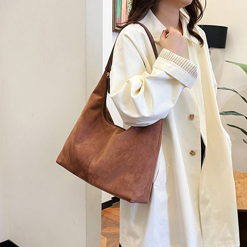 Avtoit | Suede messenger bag with large capacity