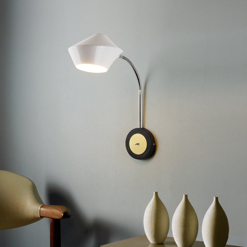 Avtoit | Urn Wall Light Contemporary Metal 1-Bulb Wall-Mounted Lighting in Black and White