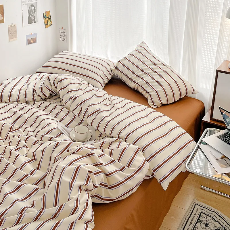 Avtoit | Nordic Stripes Bedding Set