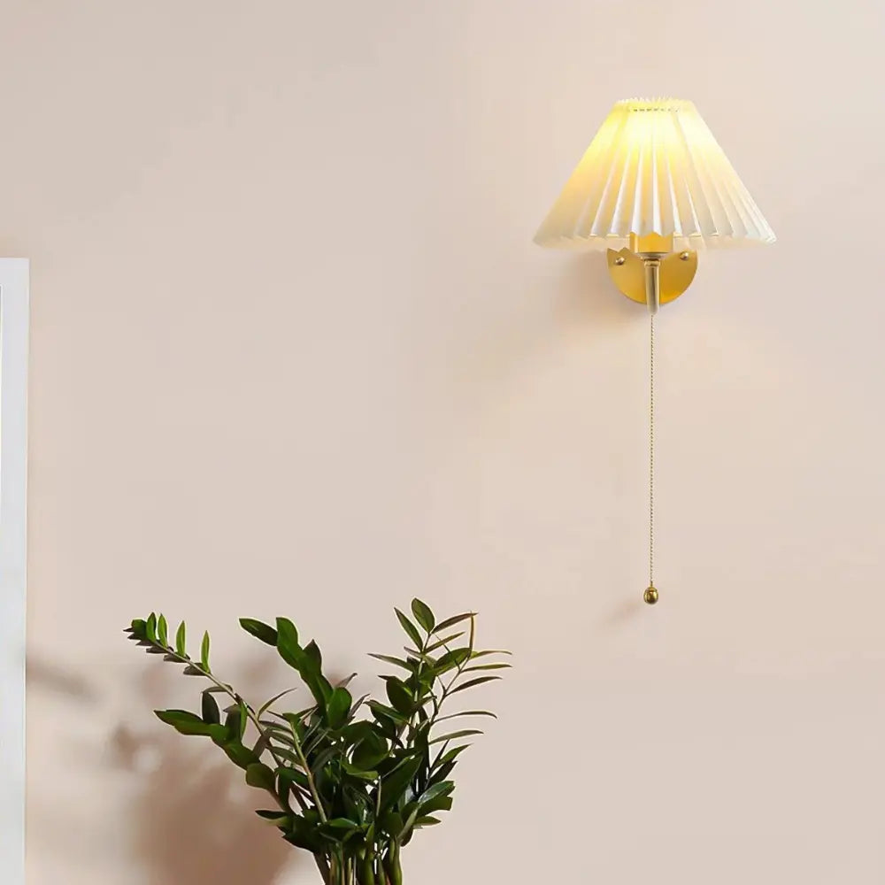 Avtoit | GoldenAura - Elegant Wall Light