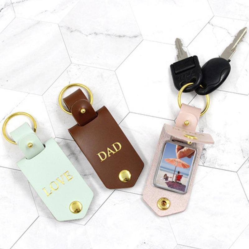 Avtoit | Leather keychain with family photo