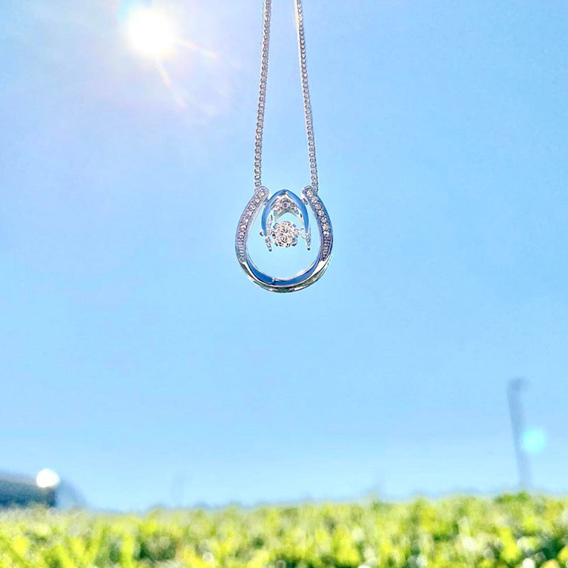 Avtoit | Horseshoe Necklace
