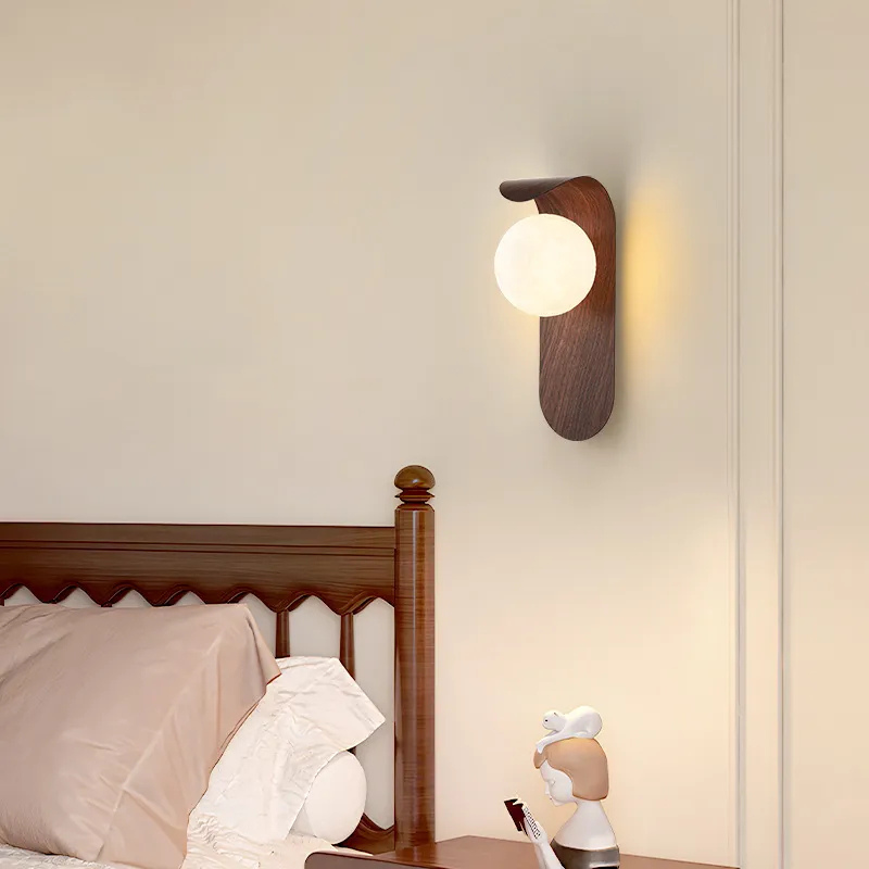 Avtoit | LuxeWood – Chic Walnut Wall Lamp for Unique Ambiances