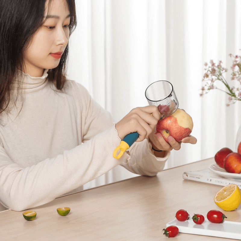 Avtoit | Multifunctional Peeler with Storage Box