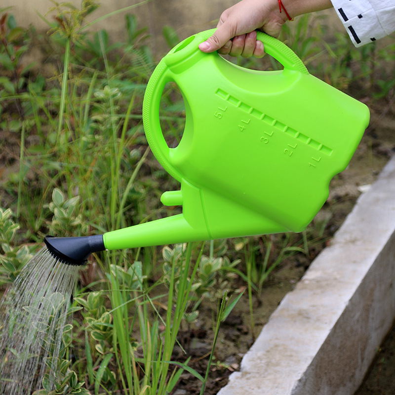 Avtoit | Watering can with large capacity and long spout for precise watering and plant care