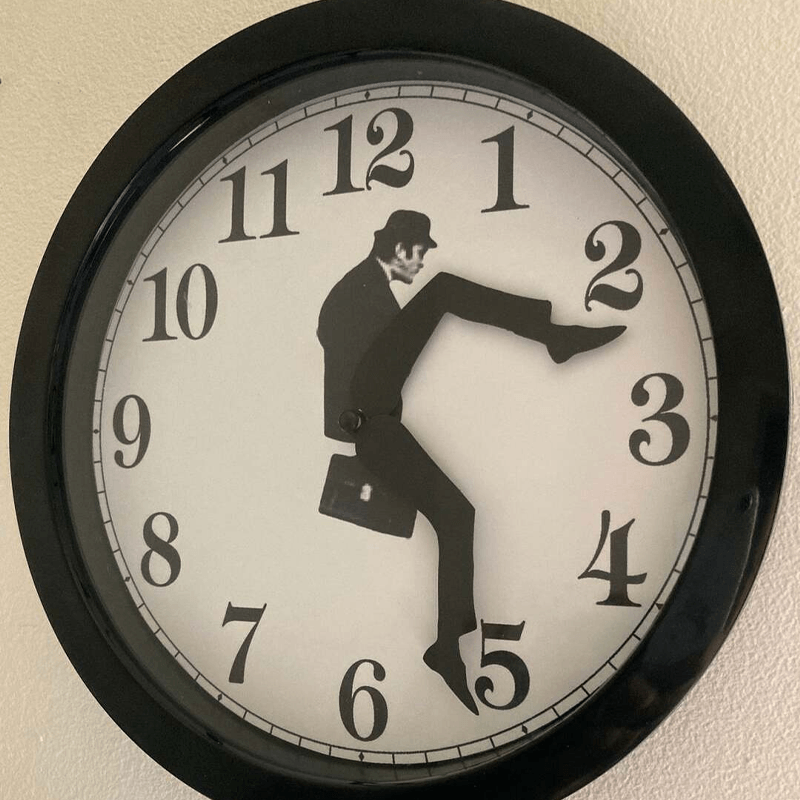 Avtoit | Ministry of Stupid Walks Clock