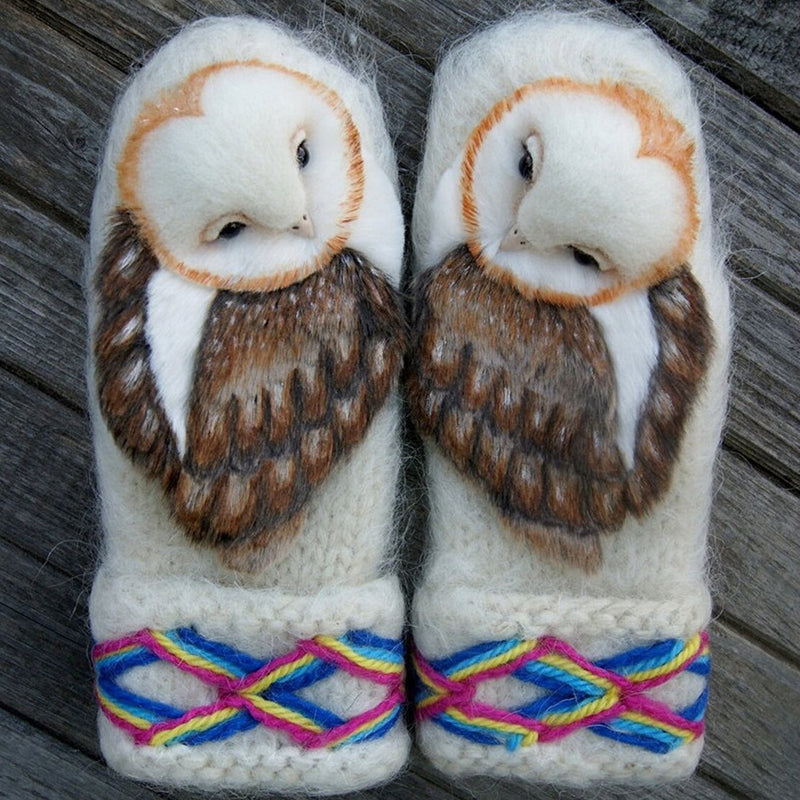 Avtoit | Handknitted Nordic gloves made of wool with owls