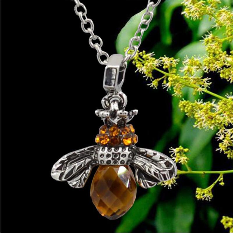 Avtoit | "Dancing Bee" Necklace