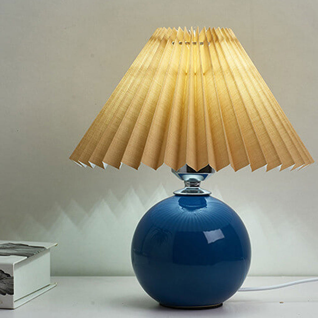 Avtoit | Nordic minimalist 1-light table lamp made of ceramic with pleats