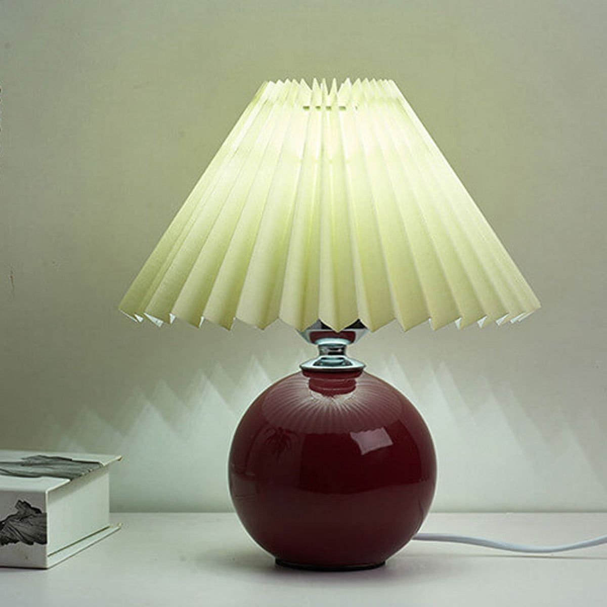 Avtoit | Nordic minimalist 1-light table lamp made of ceramic with pleats