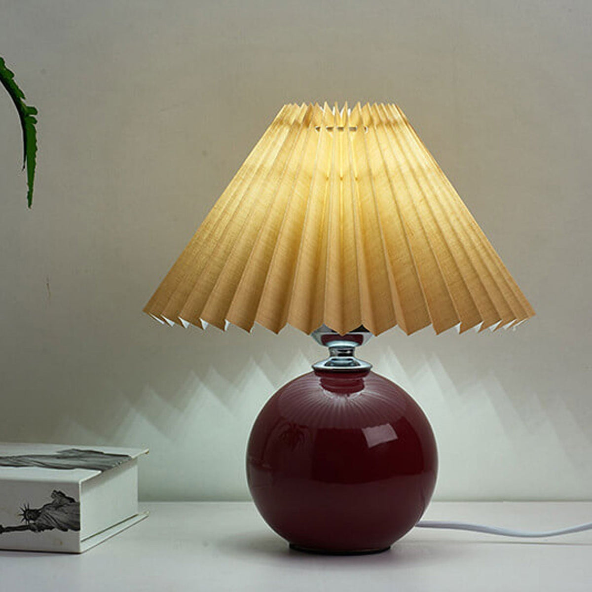 Avtoit | Nordic minimalist 1-light table lamp made of ceramic with pleats