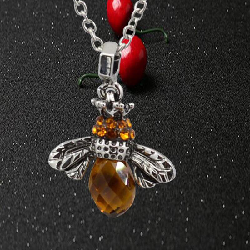 Avtoit | "Dancing Bee" Necklace