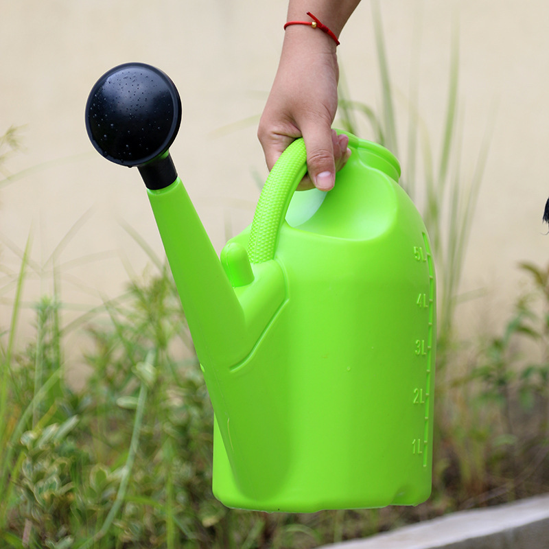 Avtoit | Watering can with large capacity and long spout for precise watering and plant care
