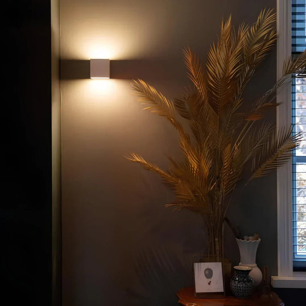 Avtoit | Luxe Wireless Rechargeable Wall Light – Motion Sensor & Warm LED Lighting (2700K)