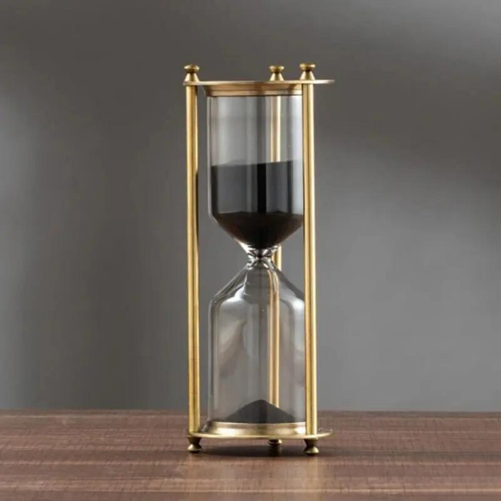 Avtoit | Antique hourglass made of brass with violet sand