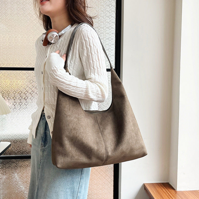 Avtoit | Suede messenger bag with large capacity