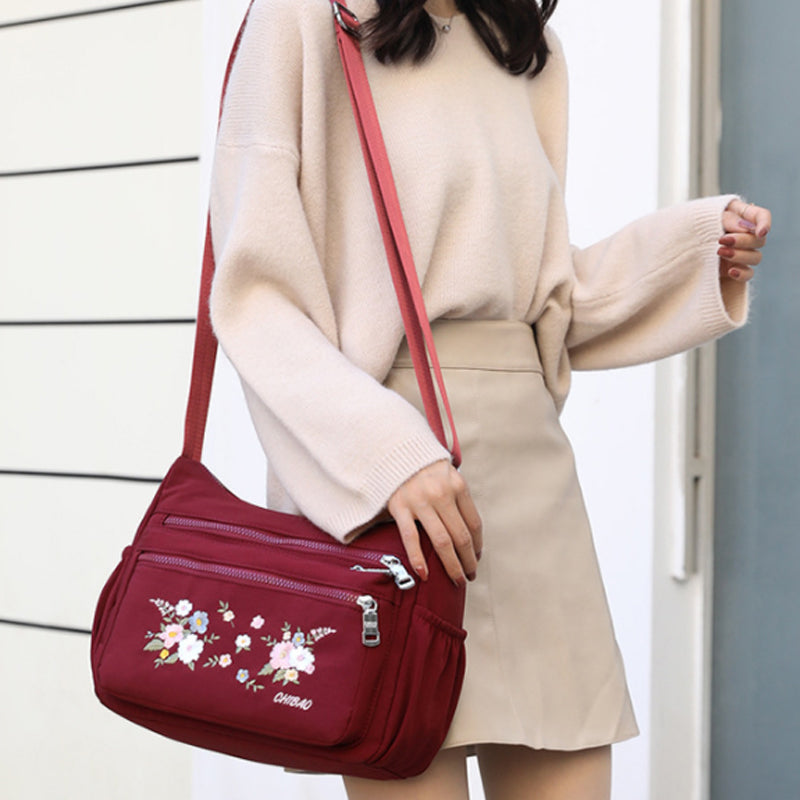 Avtoit | Embroidered Flower Shoulder Bag