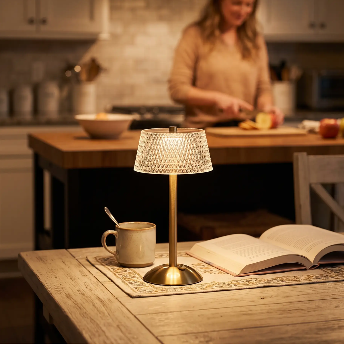 Avtoit | Luxe - Rechargeable Wireless Touch Table Lamp