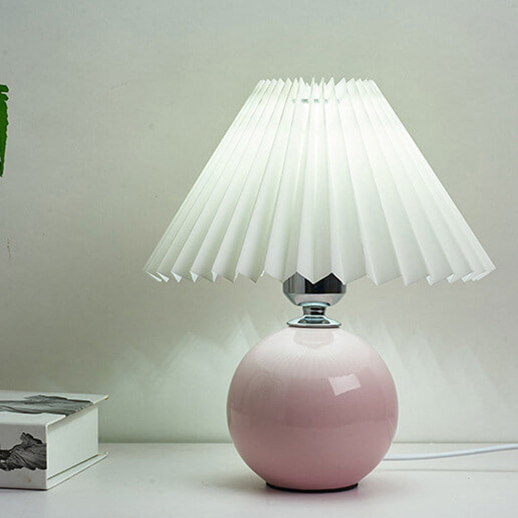 Avtoit | Nordic minimalist 1-light table lamp made of ceramic with pleats