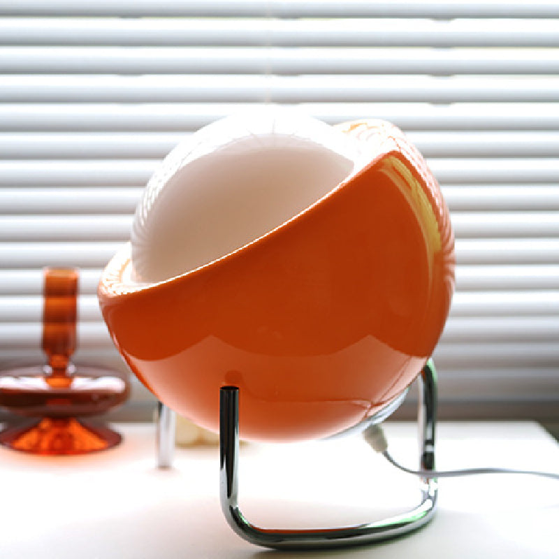 Avtoit | Bauhaus table lamp made of glass in retro style | LED table lamp