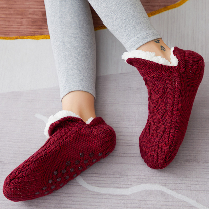 Avtoit | V neck Cozy Socks Slippers