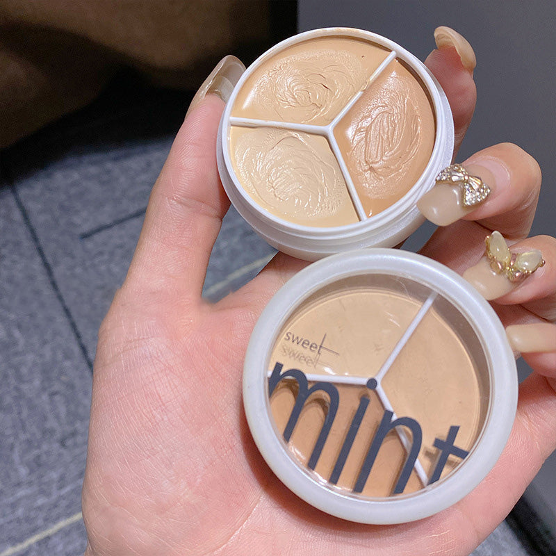 Avtoit | Tri-Color Concealer Palette for Acne Spots and Dark Circles