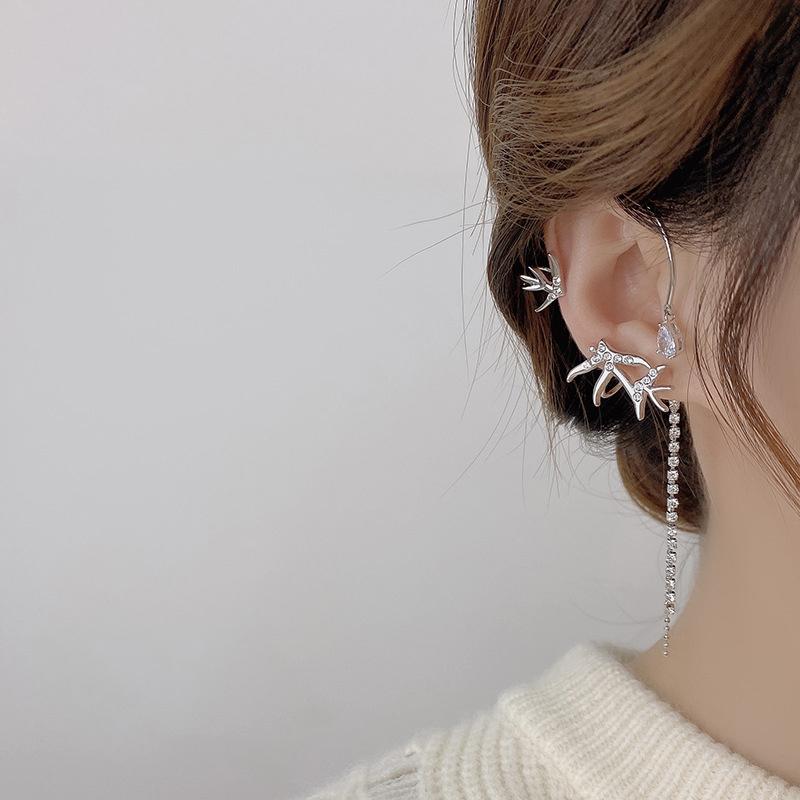 Avtoit | Rhinestone Swallow Earrings