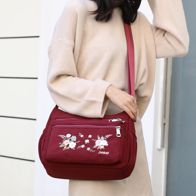 Avtoit | Embroidered Flower Shoulder Bag