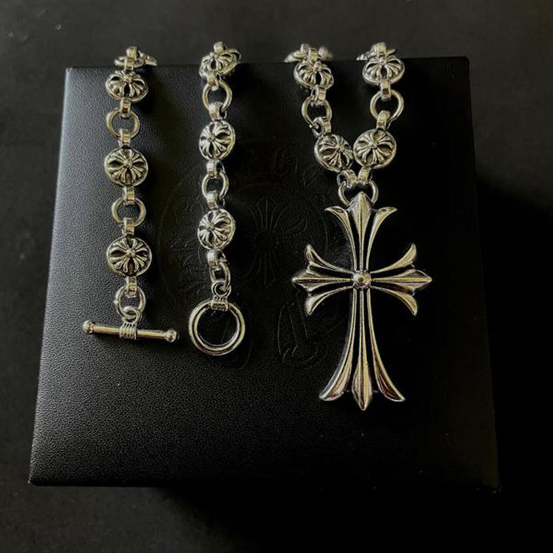 Avtoit | Gothic Cross Pendant Necklace