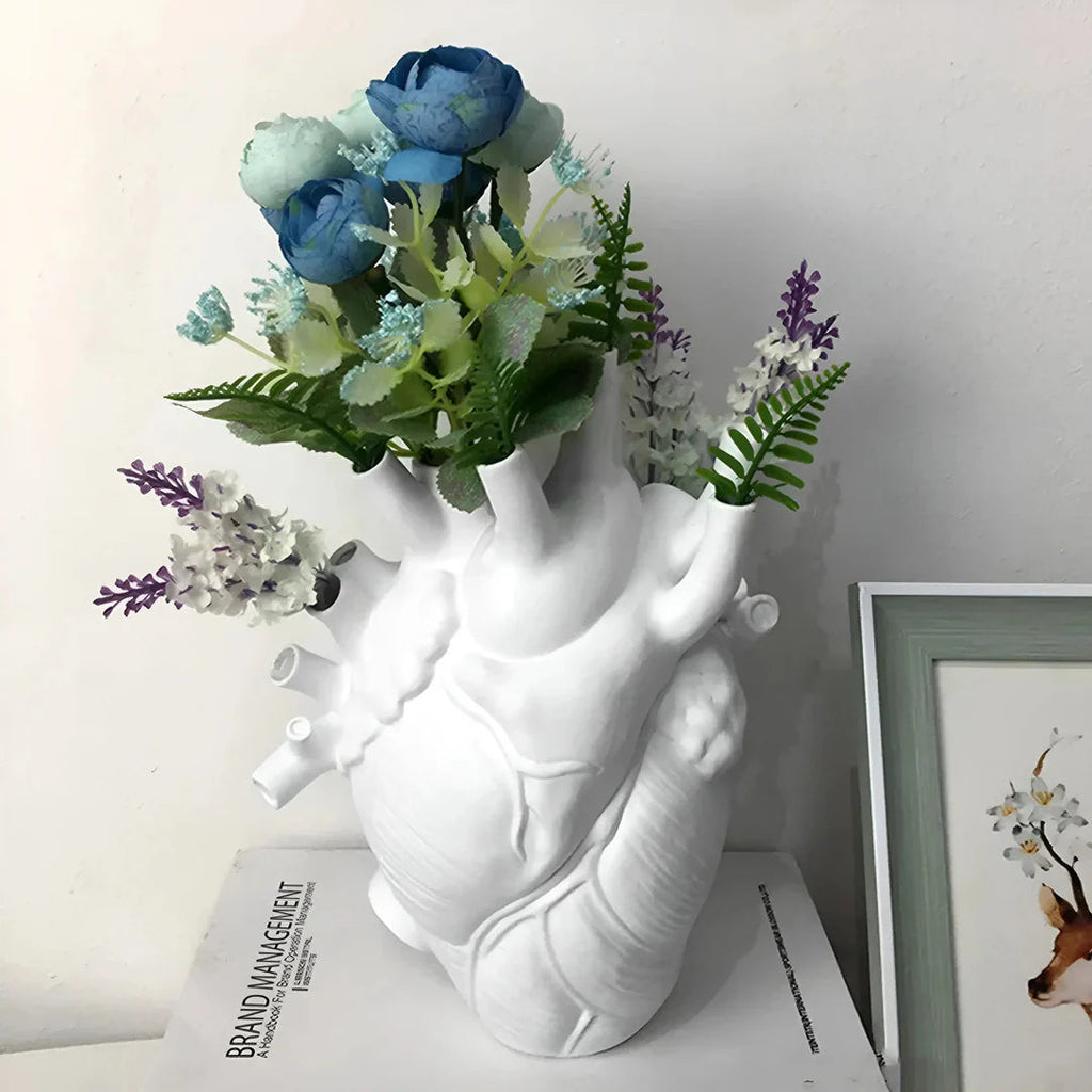 Avtoit | Greek inspired heart vase