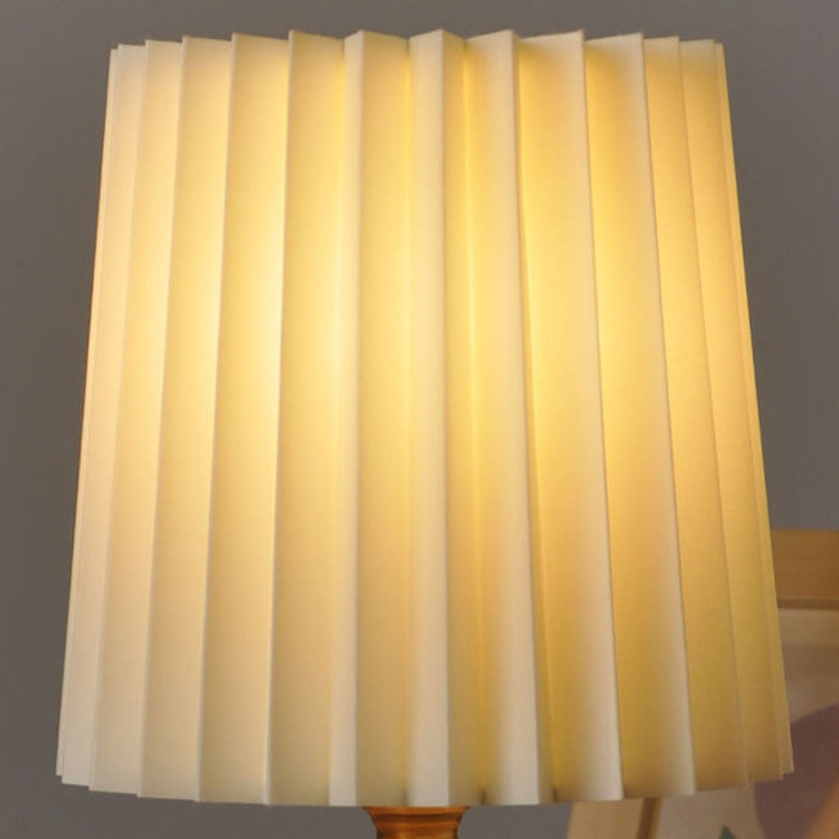 Avtoit | Vintage Korean Pleated Column Solid Wood Base 1-Light Table Lamp
