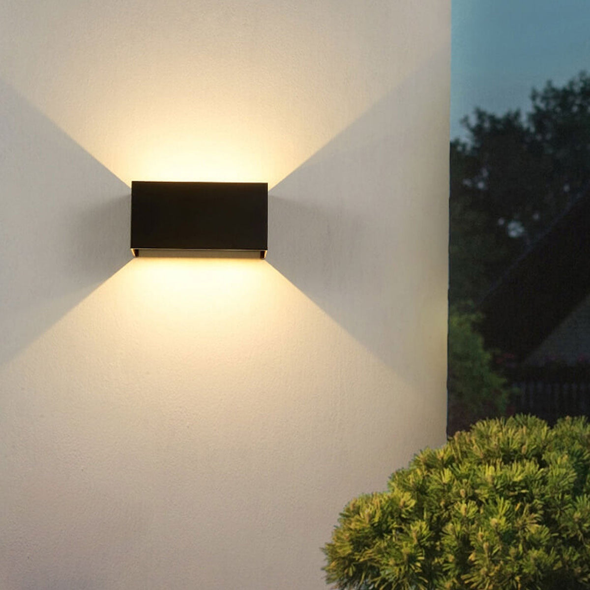 Avtoit | Modern waterproof rectangular LED wall light for outdoor use with up and down lighting