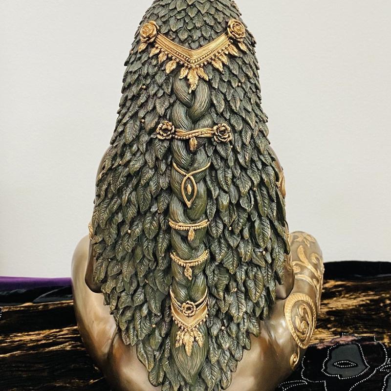 Avtoit | Mother Earth Goddess Statue