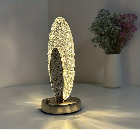 Avtoit | Modern & Luxury Peacock Table Lamp - CrystalGlow
