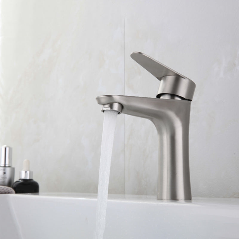 Avtoit | Round Single-Handle Bathroom Faucet Single Hole Sink Faucet in Chrome