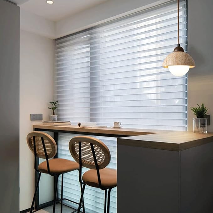 Avtoit | Elegant pendant lamp made of wood and natural marble