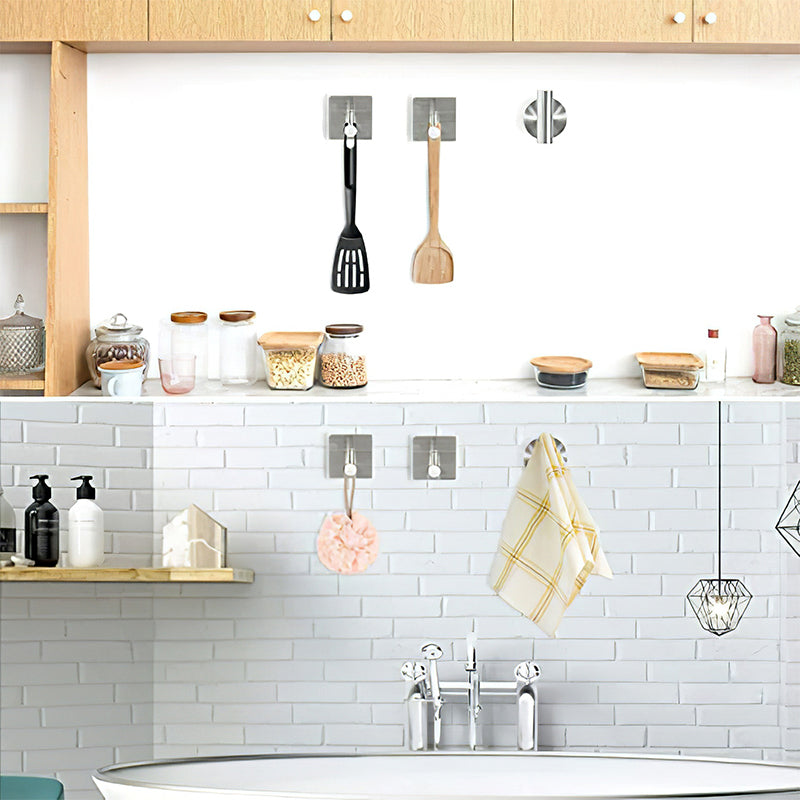 Avtoit | Metal Simple Bathroom Accessories as a Single Piece or in a Set in Silver