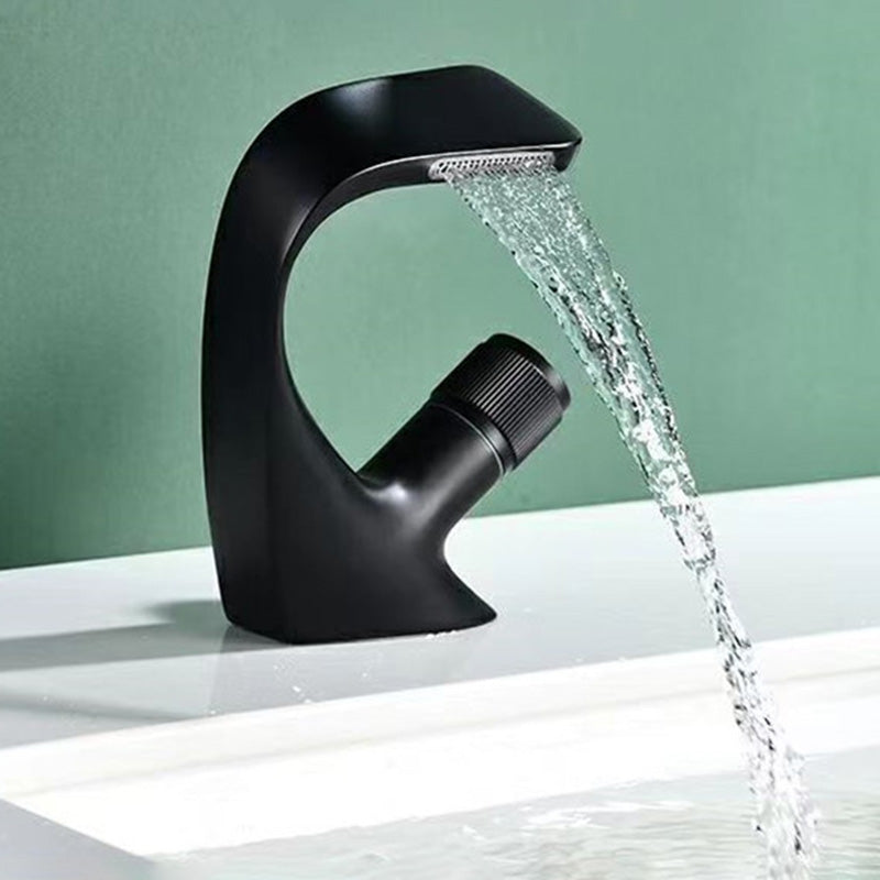 Avtoit | Modern Center Connection Faucets Single Lever Faucets with Waterfall Spout