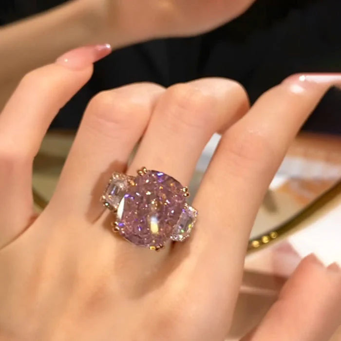 Avtoit | Three Stone Brilliant Cut Pink Ring