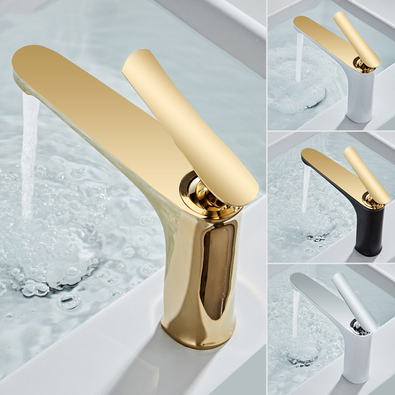 Avtoit | Luxury 1 Handle Sink Bathroom Faucet Round Brass Sink Faucet with Water Hose